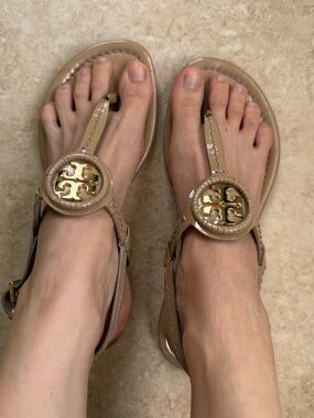 Tory Burch tan patent leather sandals